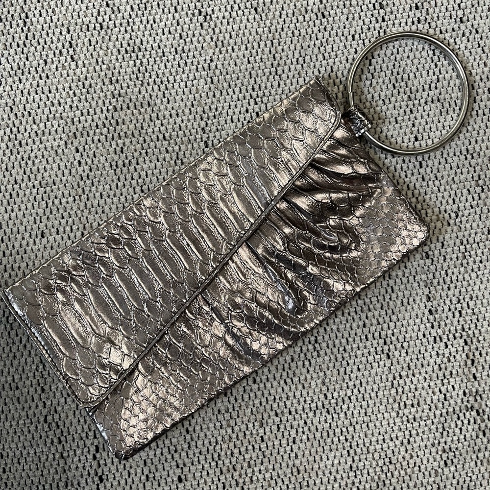 Aldo clutch, Silver, with ring handle.